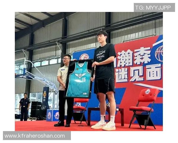 青岛队在杨瀚森离队后重塑体系表现出色尽管被淘汰仍奋战至最后时刻