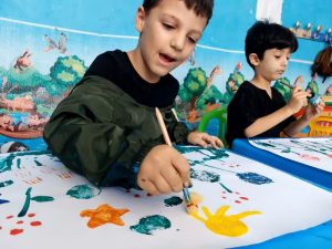 پیش دبستانی راه روشن فسقلی های توانا