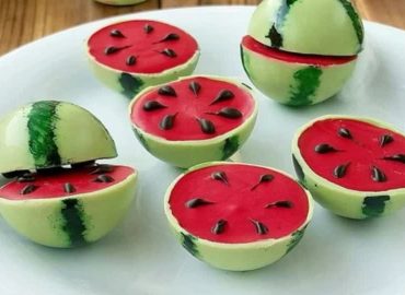 کلاس آموزش کیک یلدایی – دوره تخصصی کیک هندوانه شب یلدا