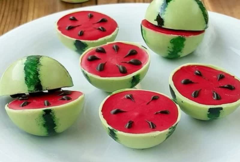 کلاس آموزش کیک یلدایی – دوره تخصصی کیک هندوانه شب یلدا